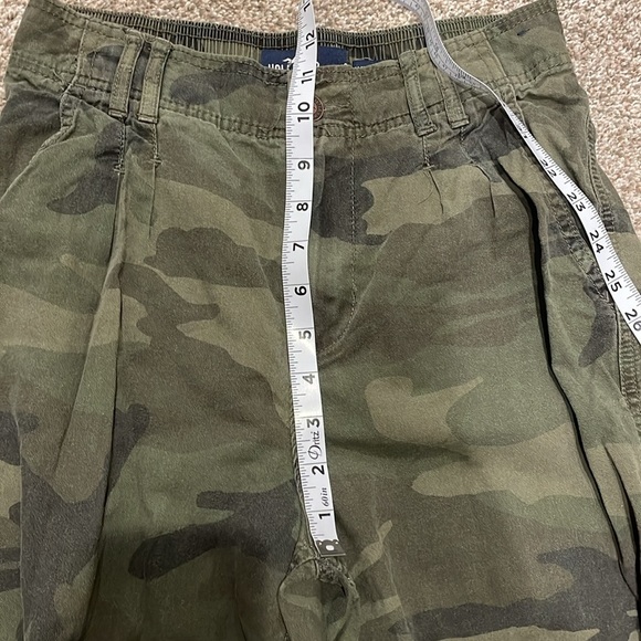 𝅺Hollister Camo Joggers Size Small - Picture 7 of 8